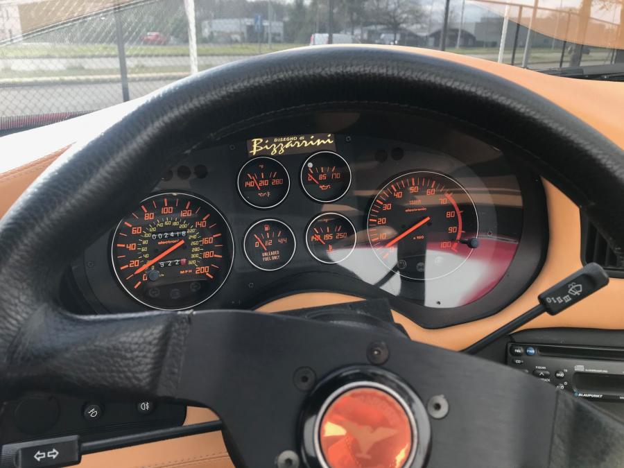 Панель приборов Bizzarrini BZ-2001 Concept 1992 года  (фото 13 из 35)
